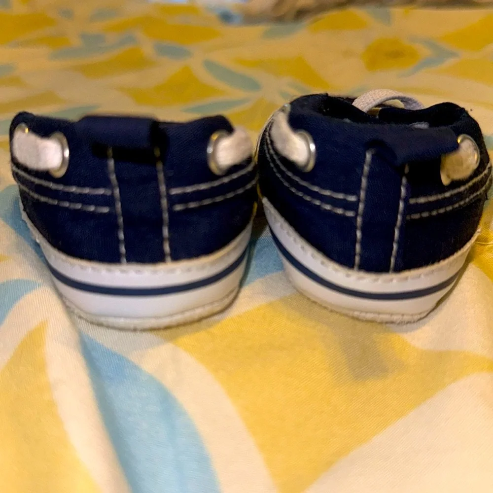 Hudson Baby 0-6 month pre-walker slip on navy and white boat shoes NWOT